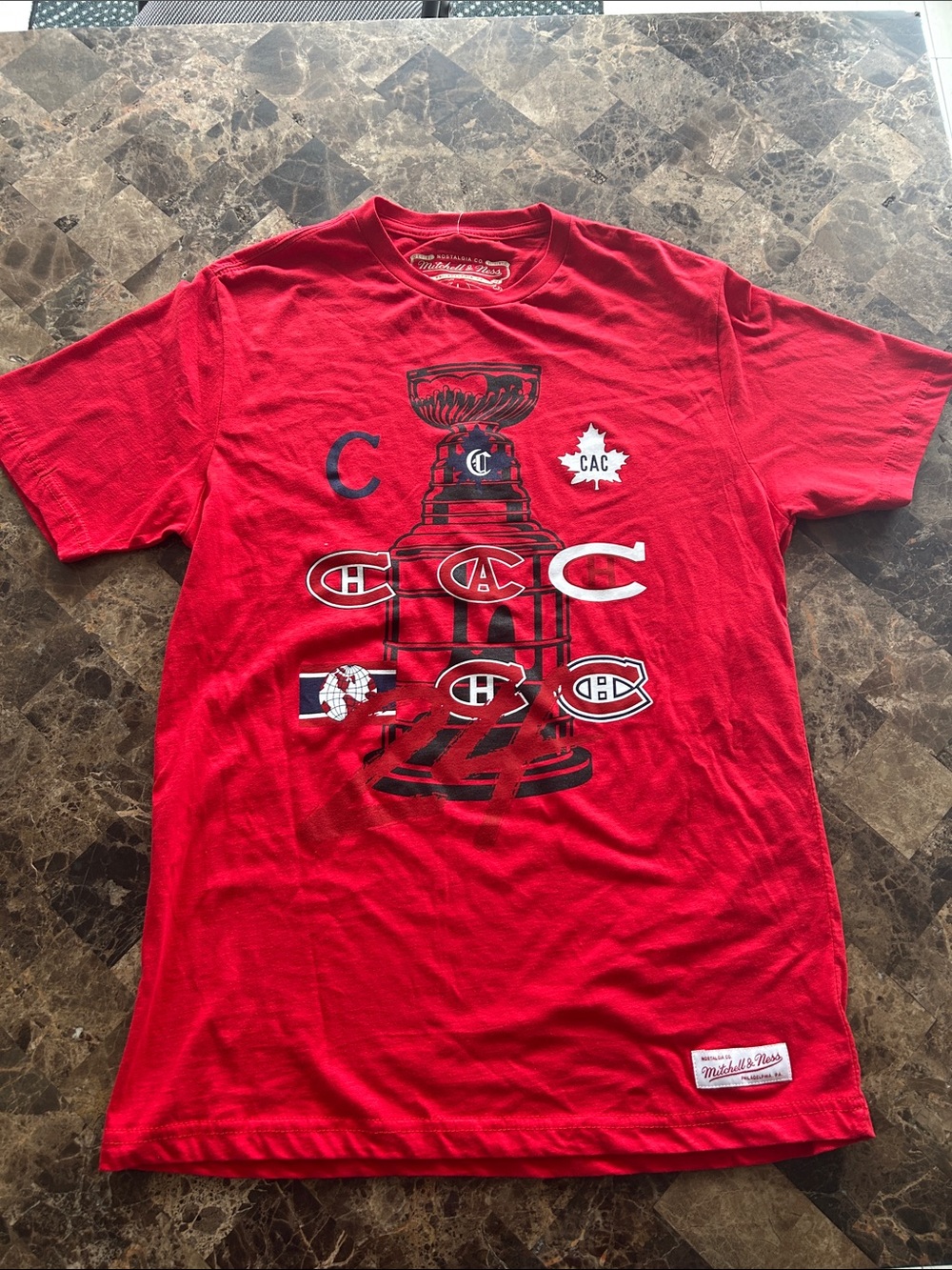 NWT 🆕 Mitchell & Ness Men’s Red NHL Stanley Cup Canadiens Habs Graphic Tee sz L
